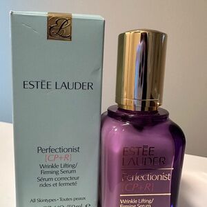 Estee Lauder Perfectionist CP+R Serum in Purple with Gold Cap